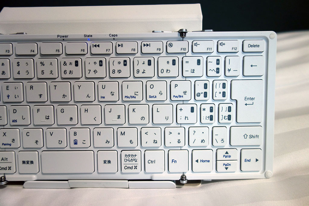 日本語配列で使いやすい折りたたみ型Bluetoothキーボード「MOBO Keyboard AM-KTF83J」レビュー | クリエイタークリップ