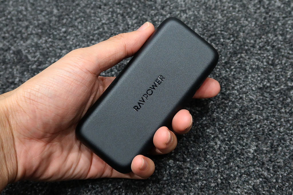 29WのUSB PDに対応したモバイルバッテリー「RAVPower RP-PB186」レビュー。10,000mAhと大容量で丁度いいサイズ感