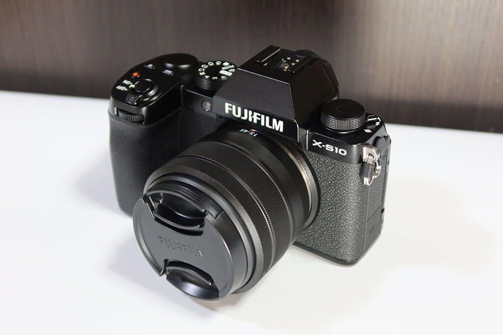 レビュー】FUJIFILM X-S10に合わせた単焦点レンズ「XC35mm F2」を買い