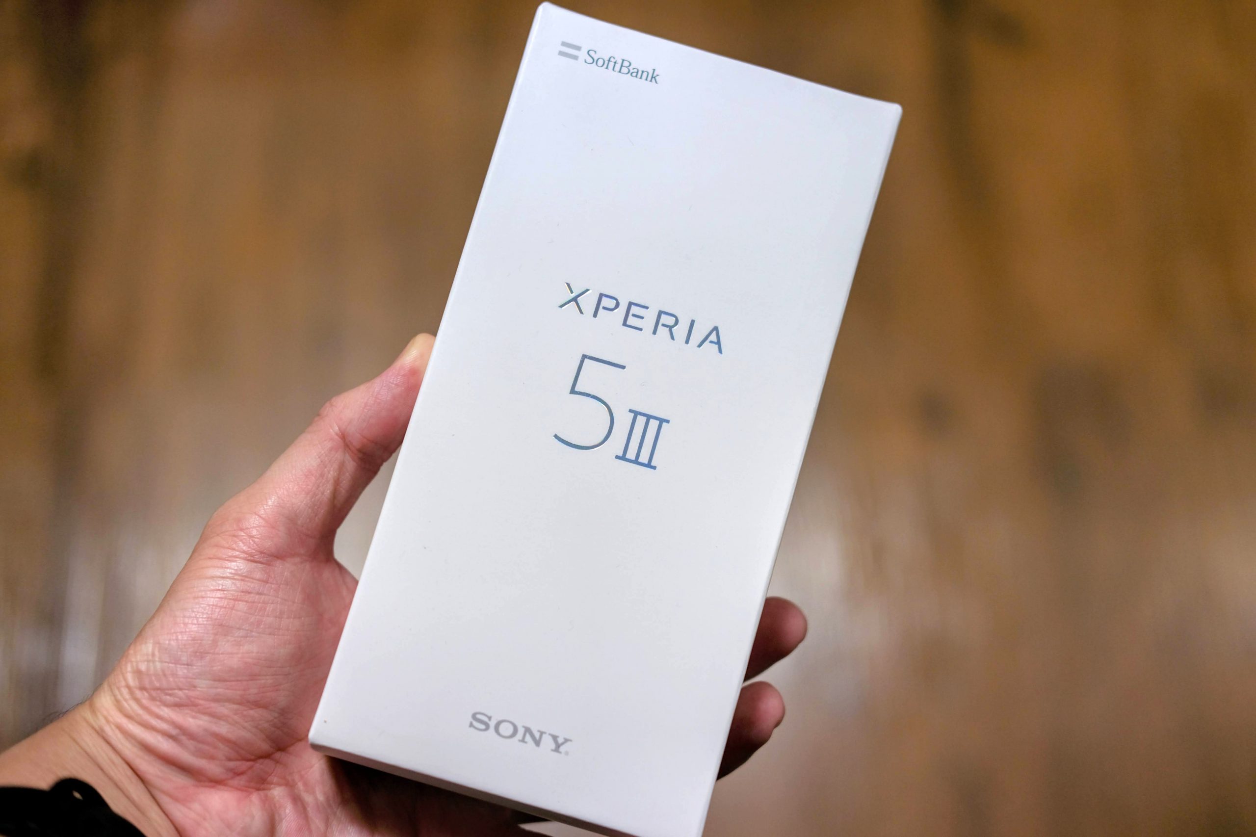 ソフトバンク版 Xperia 5 IIIを「2年間24円」でレンタルする方法。ワイモバイルから番号移行でメリハリ無制限が1年間4,160円/月で使える！